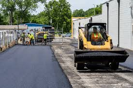 Best Asphalt Driveway Installation  in Level Park Oak Park, MI